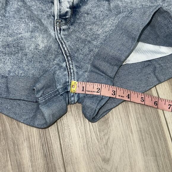 Hollister Women's Light Blue Denim Shorts - Picture 7 of 7
